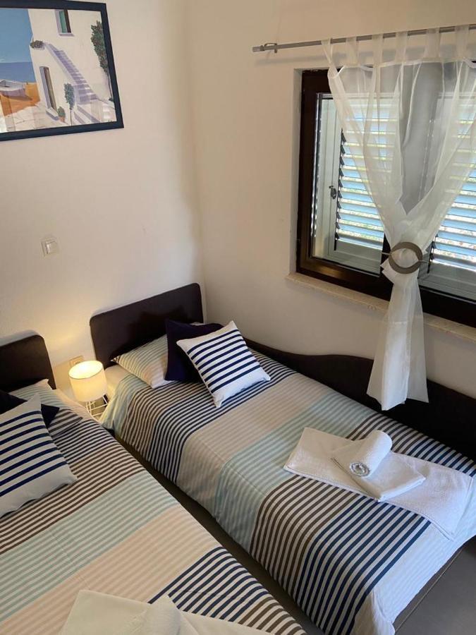Holiday Home Rustika Mali Drvenik Exterior photo